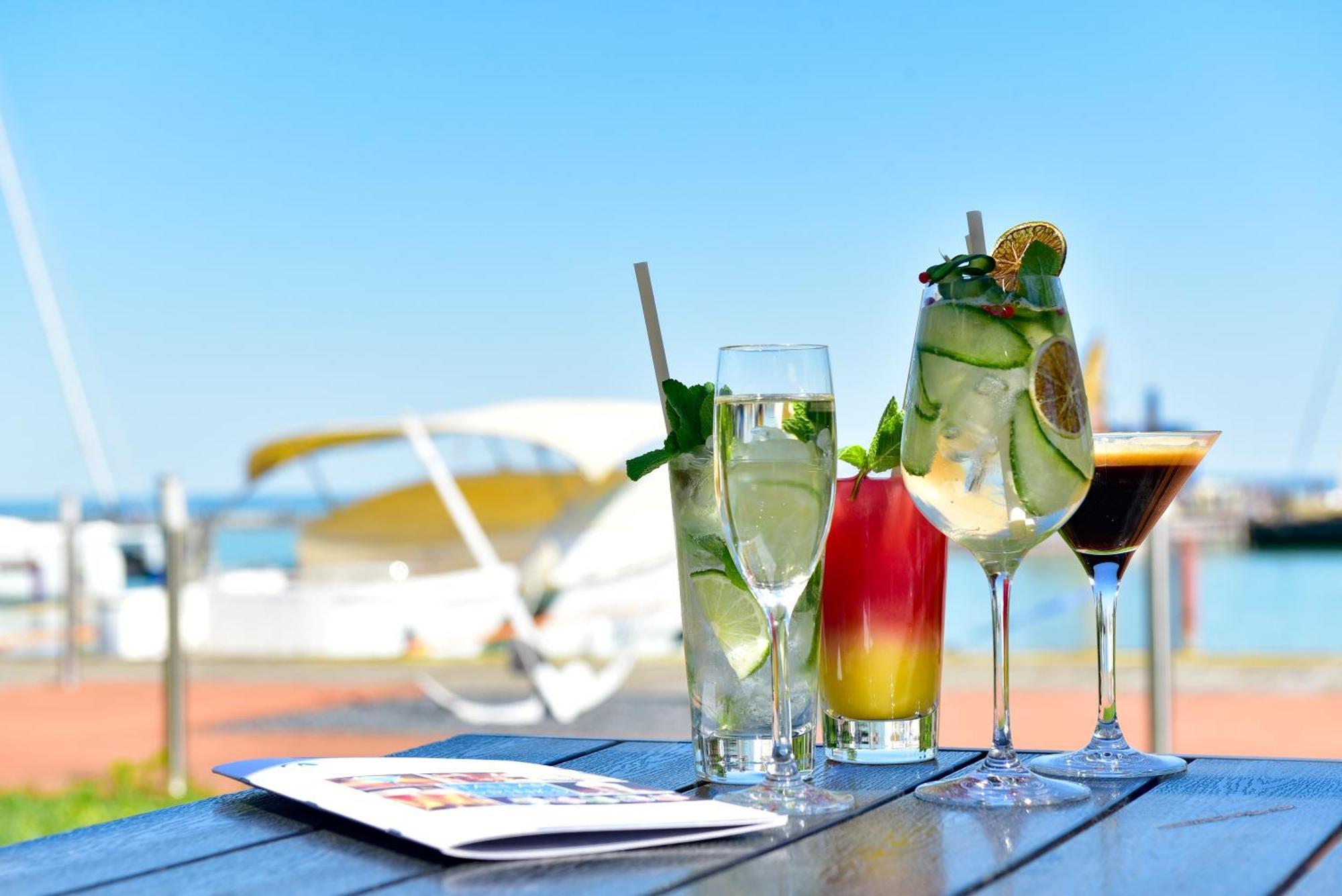 Hotel Yacht Wellness & Business Сиофок Екстериор снимка